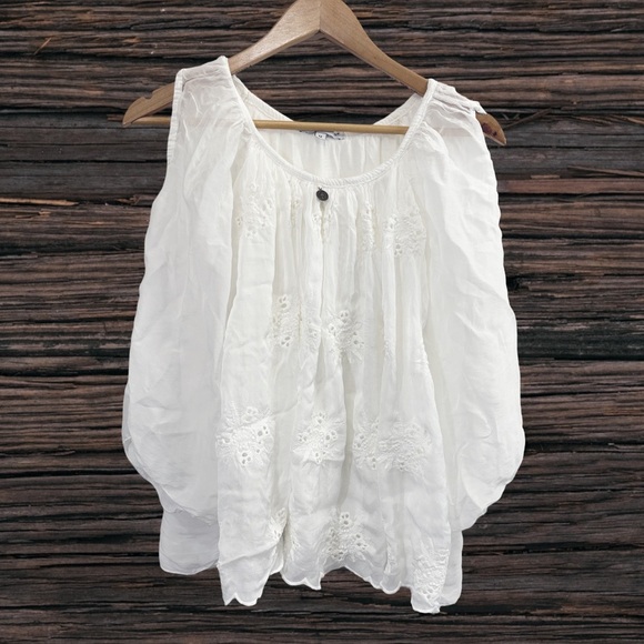 Tempo Paris White Flutter Sleeve Blouse - Picture 1 of 4